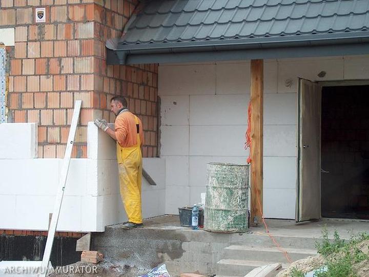 Wpływ lokalizacji budynku na grubość styropianu