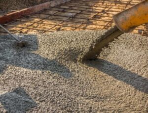Ile cementu potrzeba do uzyskania betonu B15? Praktyczny przewodnik