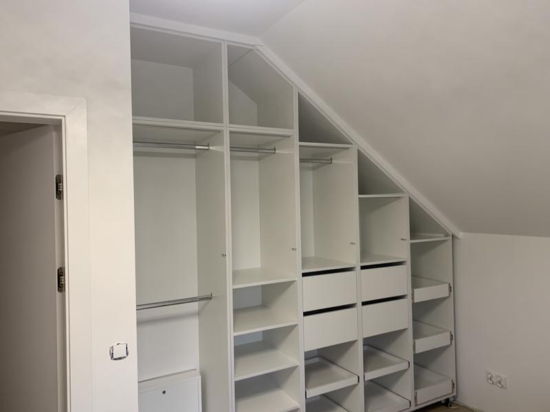 Szafa pod skosem