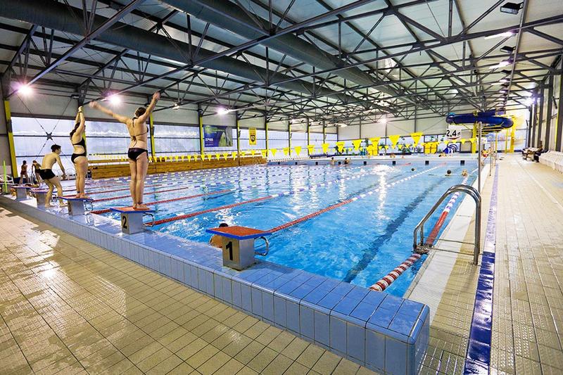 Koszt budowy basenu krytego