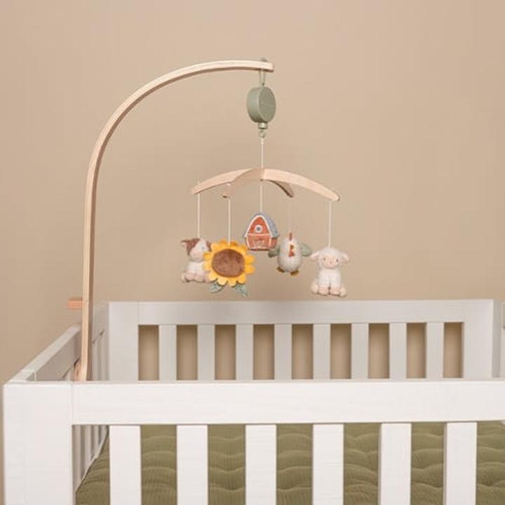 Montaż karuzeli do łóżeczka