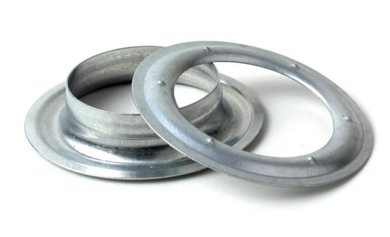 Montaż oczek w plandece