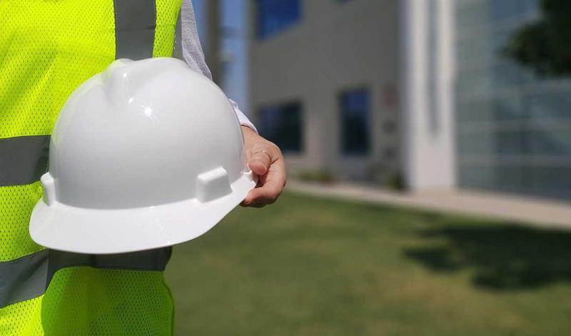 Ile naprawdę zapłacisz za kierownika budowy domu jednorodzinnego w 2026 roku?