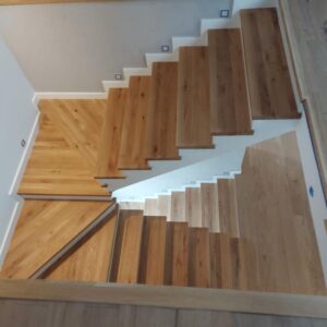 Jak zaplanować schody w budowie wymarzonego domu?